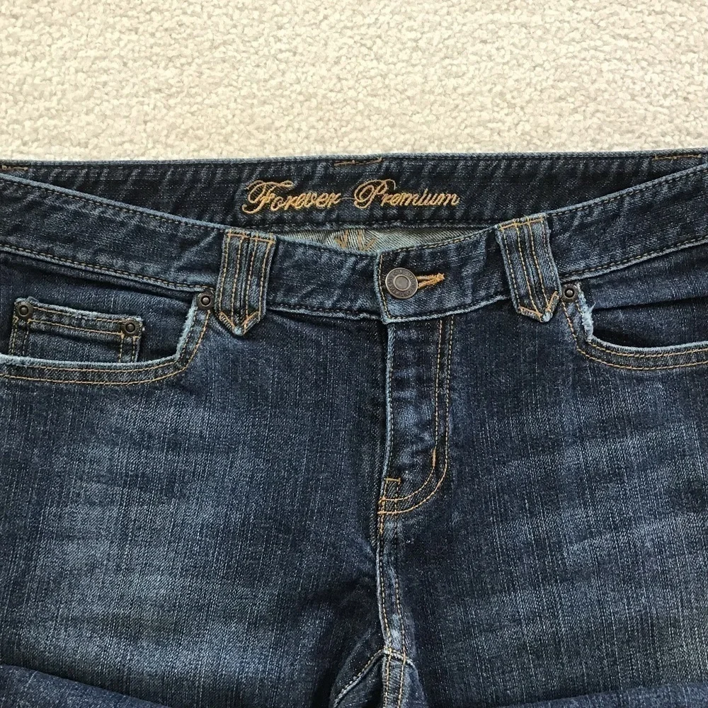 FOREVER PREMIUM JEANS SIZE 7 BLUE JEANS BOOTCUT